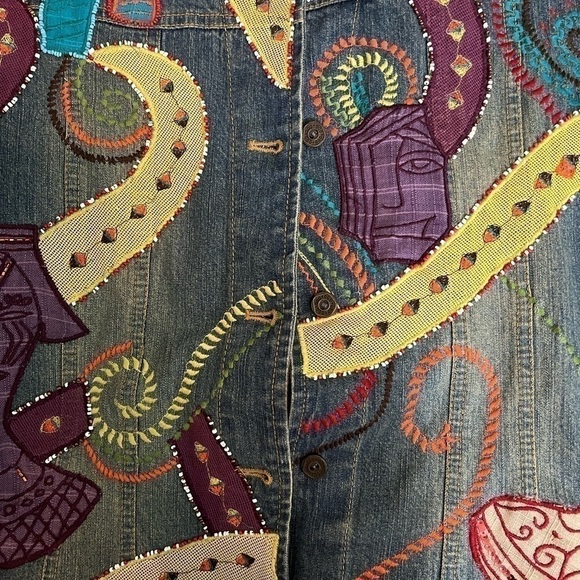 Chico's  Art to Wear Denim Embellished Beaded Button Down Denim Vest Size 8 - Picture 10 of 10